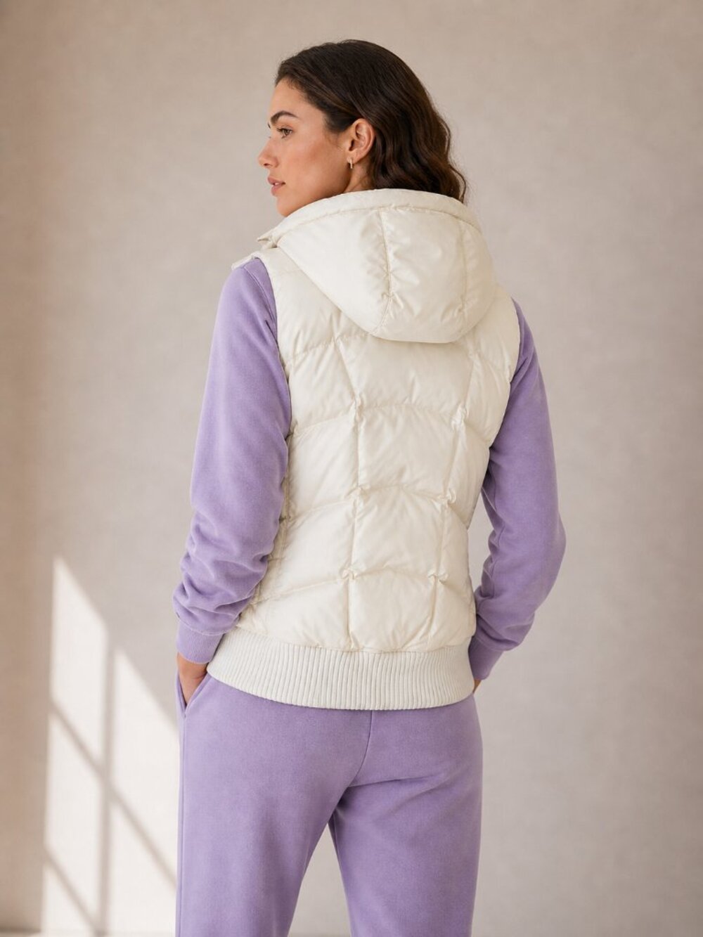 The North Face White Quilted Goose Down Vest β Size S | 550 Fill - Picture 2 of 9